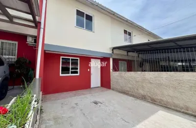 Casa com 2 quartos para alugar na Rua Isaac Menegotto, São Giácomo, Caxias do Sul