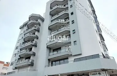 Apartamento com 3 quartos para alugar na Rua Pio XII, Pio X, Caxias do Sul