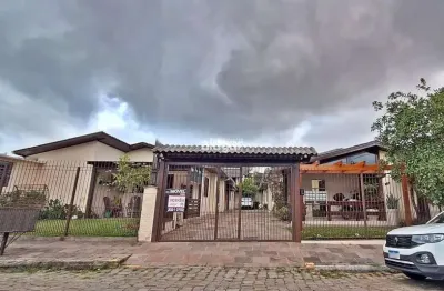 Casa com 2 quartos à venda na Rua Padre Pedro F. Piccoli, Vinhedos, Caxias do Sul