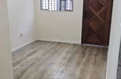 Casa com 2 quartos à venda na Rua Doutor Campos Sales, Centro, São Vicente