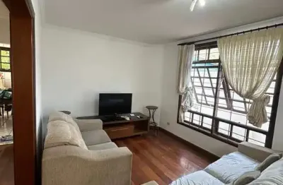 Casa com 6 quartos à venda na Rua Catalão, Vila Voturua, São Vicente