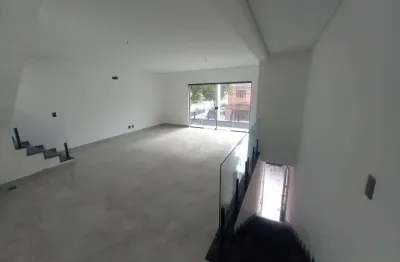 Sobreposta Duplex Nova com 4 Suítes e Área de Lazer no Boqueirão – Santos/SP