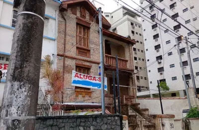 Casa com 3 quartos para alugar na Rua Oswaldo Cochrane, Embaré, Santos