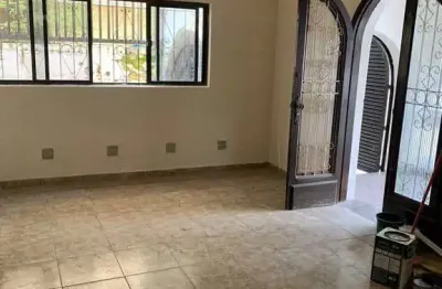 Casa com 4 quartos para alugar na Rua Colômbia, Boqueirão, Santos