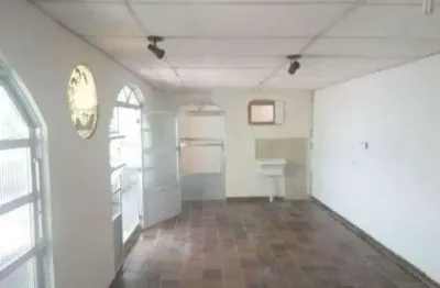Casa com 3 quartos para alugar na Rua Bahia, Gonzaga, Santos