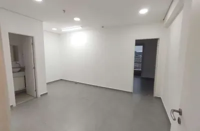 Sala comercial para alugar na Avenida Senador Feijó, Vila Mathias, Santos