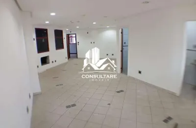 Sala comercial a venda no centro de santos com 53,66m² e vaga de garagem demarcada