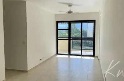 Apartamento com 78m2, 3 quartos, 1 suite e 1 vaga. pronta para morar com armários na cozinha, banheiro e quartos.
