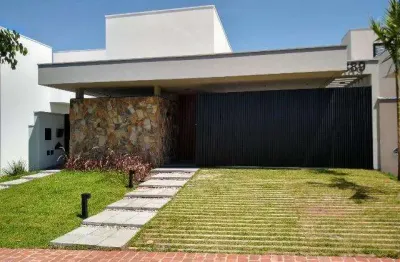 Casa em condomínio para venda em uberlândia, shopping park, 3 dormitórios, 3 suítes, 2 banheiros, 4 vagas