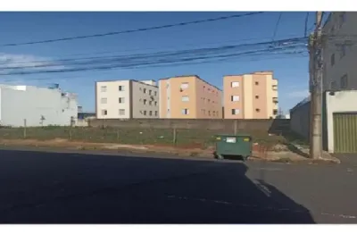 Terreno à venda na Rua Alberto Alves Cabral, Santa Mônica, Uberlândia