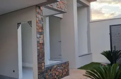 Casa para venda em uberlândia, grand ville, 3 dormitórios, 3 suítes, 1 banheiro, 4 vagas