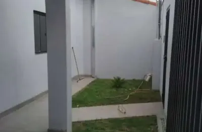 Casa para venda em uberlândia, jardim holanda, 3 dormitórios, 1 suíte, 2 banheiros, 2 vagas