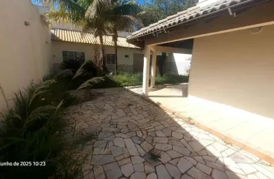 Casa para venda em uberlândia, jardim colina, 4 dormitórios, 2 suítes, 2 banheiros, 7 vagas