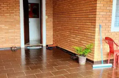 Casa para venda em uberlândia, saraiva, 3 dormitórios, 1 suíte, 2 banheiros, 4 vagas