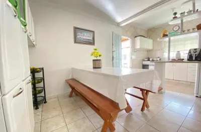 Casa para venda em uberlândia, planalto, 3 dormitórios, 1 suíte, 1 banheiro, 2 vagas