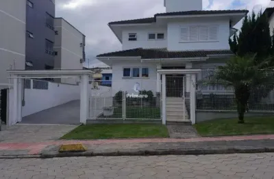 Casa com 3 quartos à venda na Rua Vereador Cyro Bacha, 125, Comerciário, Criciúma
