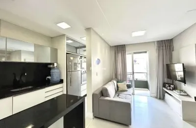 Apartamento com 3 quartos sendo 1 suite, 1 garagem, sacada com churrasqueira