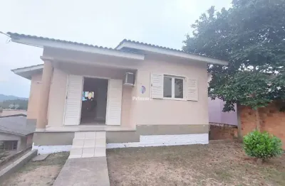 Casa de 2 pisos com 3 quartos, 1 banheiro, 1 garagem