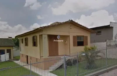 Casa de 3 quartos, 1 banheiro, edícula, terreno amplo