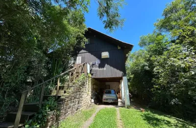Sítio com 6 hectares, com total de 8 quartos, 3 banheiros