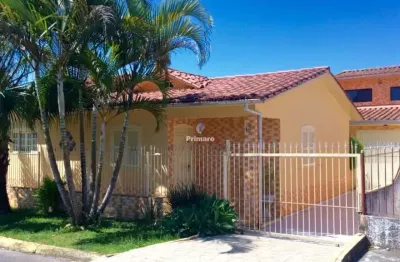 Casa 3 quartos, sendo 1 suíte, semimobiliada, 1 garagem, edícula c churrasqueria
