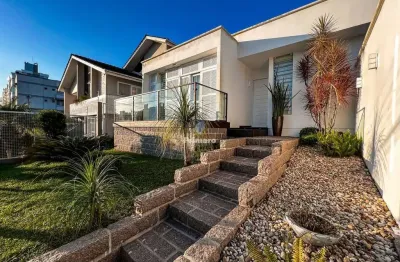 Casa com 3 quartos à venda na Rua Almirante Barroso, 1001, Comerciário, Criciúma