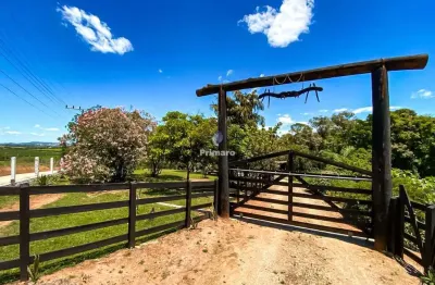 Sitio com casa de 2 quartos e 2 vagas de garagem mobiliado