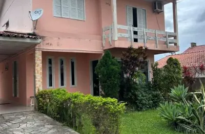 Casa a venda de 3 quartos sendo 1 suíte com closet bairro prospera criciuma