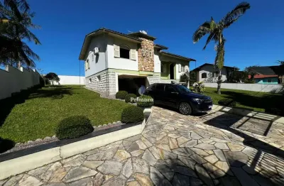 Casa com 3 quartos à venda na Rua Anibal Uggioni, 37, Vila Macarini, Criciúma