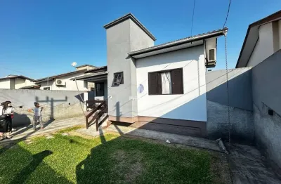 Casa com 3 quartos à venda na Rua Henrique Mezzari, S N, São Defende, Criciúma