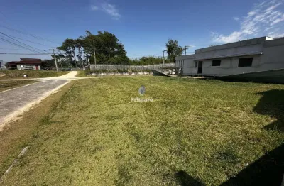 Terreno de esquina em condominio fechado a venda Balneario Rincao