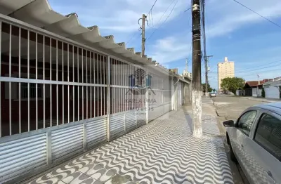 Excelente casa à venda com 02 dormitório, sendo 01 suíte, 02 vagas. em maracanã  -  praia grande