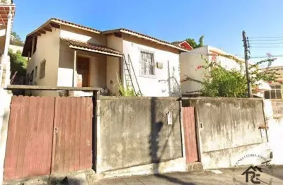 Casa com 3 quartos à venda, 396 m² por r$ 585.000 - fátima - niterói/rj
