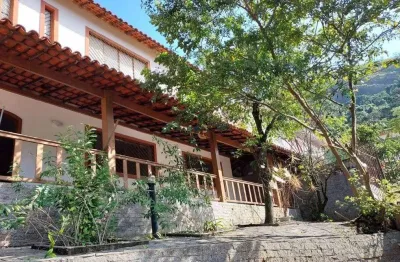 Casa com 4 quartos à venda na Rua Carajás, São Francisco, Niterói