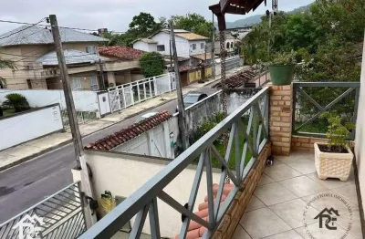 Casa com 3 quartos à venda por r$ 700.000 - itaipu - niterói/rj
