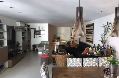 Casa com 4 quartos à venda na Rua Timbiras, São Francisco, Niterói