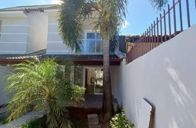 Casa com 3 quartos à venda na Rua Mauricio Lage, Itaipu, Niterói