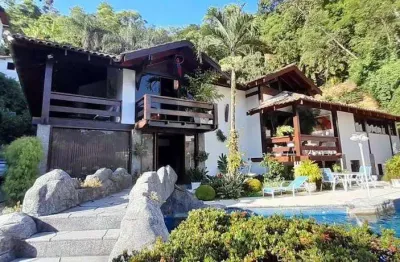 Casa com 4 quartos à venda, 551 m² por r$ 2.470.000 - itaipu - niterói/rj