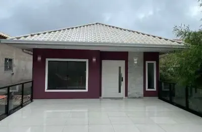 Casa com 3 quartos à venda, 150 m² por r$ 950.000 - albuquerque - teresópolis/rj