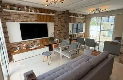 Maravilhosa residência de 2 dorm, com planejados, no condominio dos pássaros