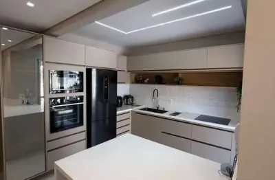 Maravilhosa residência de 3 dorm, porteira fechada, no condominio dos pássaros
