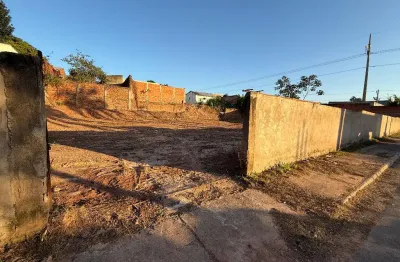 Terreno à venda na Rua Bandeirantes, 100, Doutor Fábio Leite II, Cuiabá