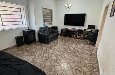 Casa com 2 quartos e 1 banheiro à venda, 180 m² por r$ 640.000