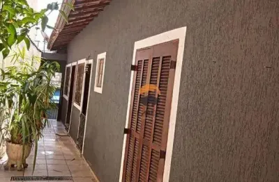 Casa - 02 quartos,1 suite, 1 vaga+ edícula com 3 cômodos- são paulo-sp