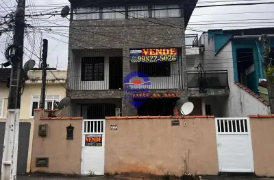 Casa com 5 quartos à venda na rua césar parada crespo, jardim santo antônio, macaé, 220 m2 por r$ 550.000