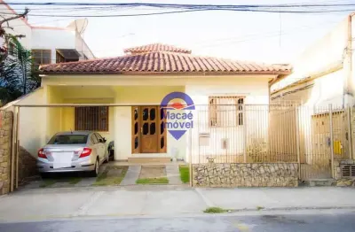 Casa com 3 quartos à venda na rua doutor bueno, imbetiba, macaé, 244 m2 por r$ 750.000