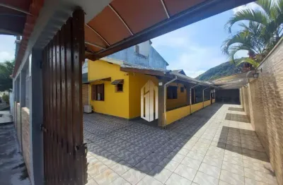 Casa com 2 quartos à venda no Sumaré, Caraguatatuba 