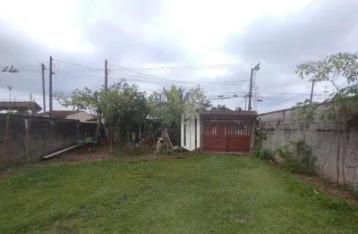 Casa com 1 dormitório , quintal espaçoso- jardim das gaivotas - caraguatatuba/sp