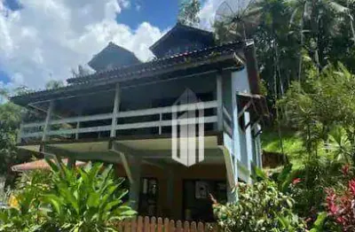 Imóvel comercial/residêncial de grande potencial  de retorno financeiro em ubatuba aceita permuta.