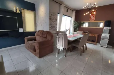 Casa com piscina no balneário dos golfinhos - caraguatatuba/sp